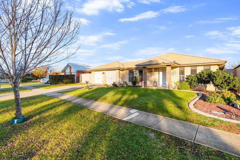 Photo - 66 Mima Street, Glenfield Park NSW 2650 - Image