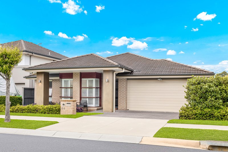Photo - 66 Moondarra Drive, West Hoxton NSW 2171 - Image 2