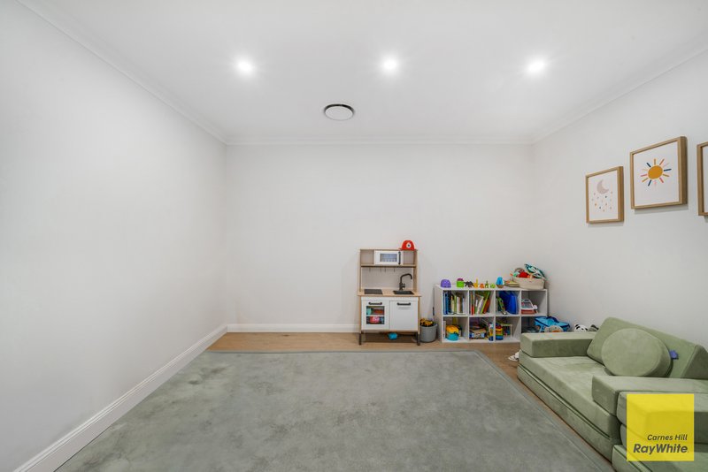 Photo - 66 Moondarra Drive, West Hoxton NSW 2171 - Image 14