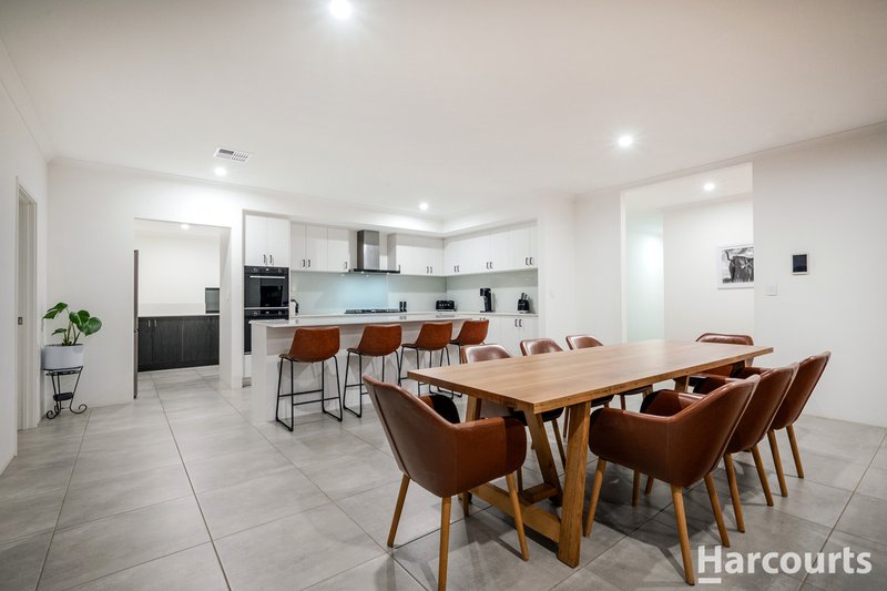 Photo - 66 Moort Rise, Carramar WA 6031 - Image 17