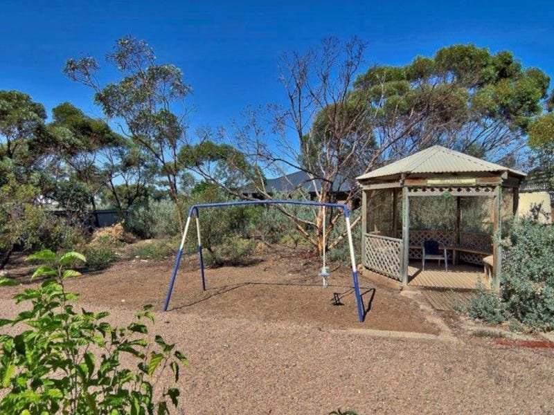 Photo - 66 North Terrace, Moonta Bay SA 5558 - Image 15