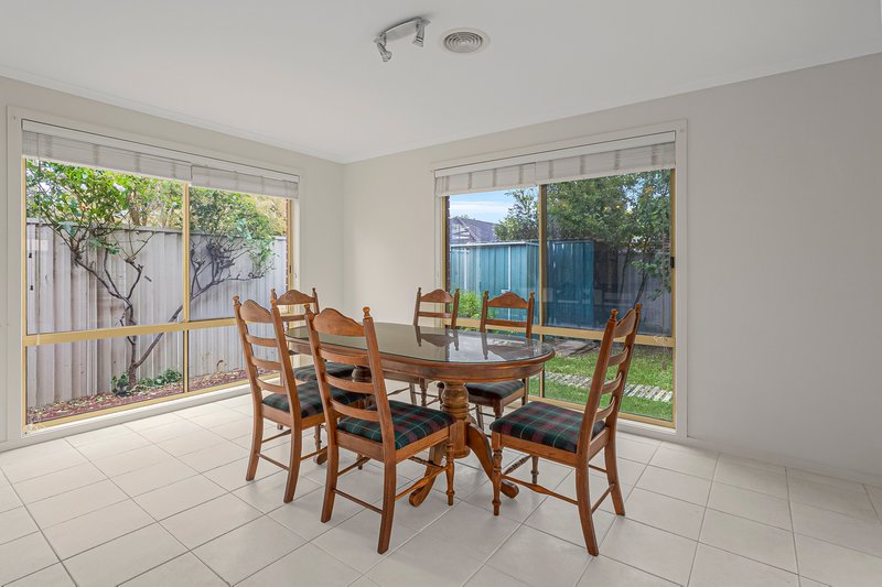 Photo - 66 Oaklands Way, Pakenham VIC 3810 - Image 5