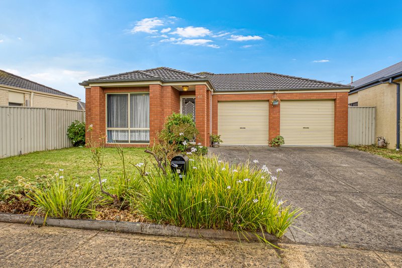 Photo - 66 Oaklands Way, Pakenham VIC 3810 - Image 13