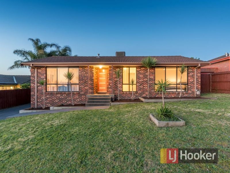 66 Oaktree Drive, Hampton Park VIC 3976