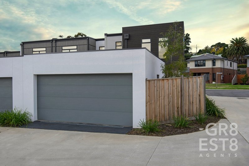 Photo - 66 Outlook Drive, Chirnside Park VIC 3116 - Image 14