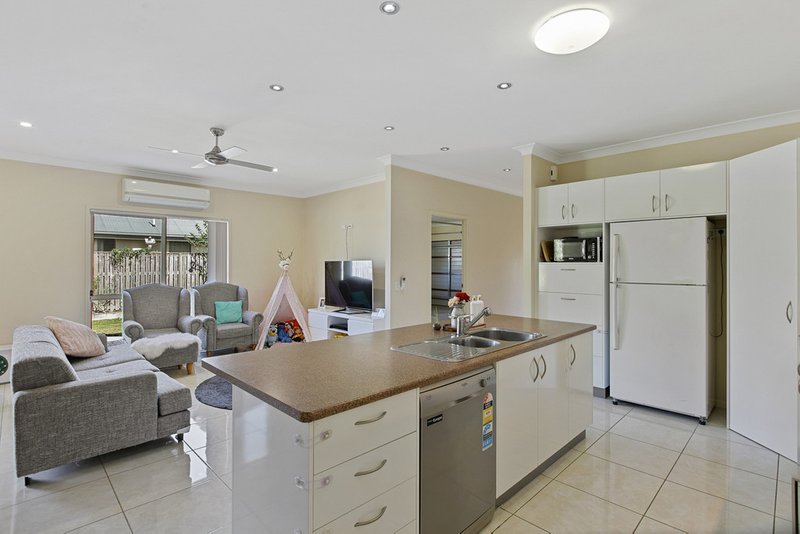 Photo - 66 Parklands Boulevard, Wondunna QLD 4655 - Image 5