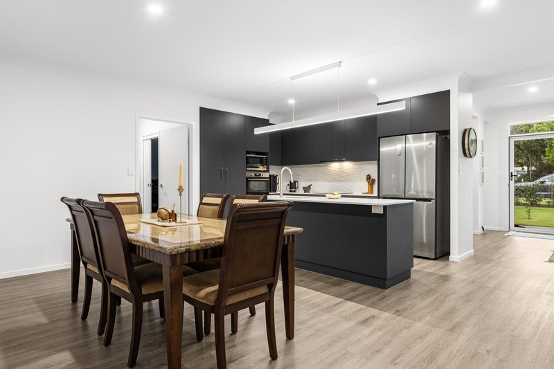 Photo - 66 Reis Road, Highfields QLD 4352 - Image 4
