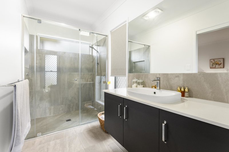 Photo - 66 Reis Road, Highfields QLD 4352 - Image 7