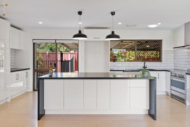Photo - 66 Robert Stanley Drive, Mount Warren Park QLD 4207 - Image 2
