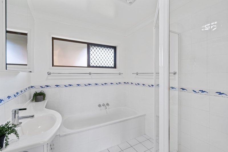 Photo - 66 Robert Stanley Drive, Mount Warren Park QLD 4207 - Image 9