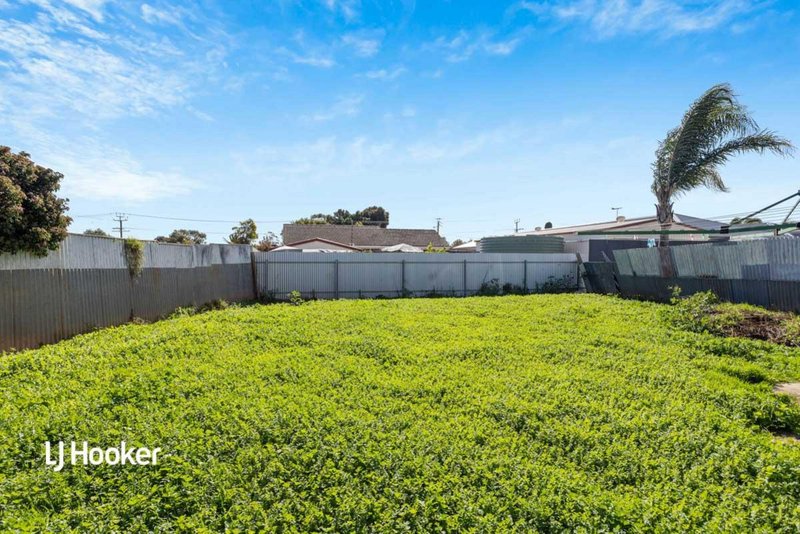 Photo - 66 Rosewarne Crescent, Davoren Park SA 5113 - Image 13