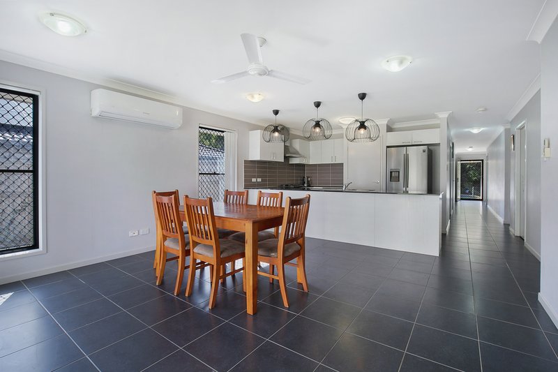 Photo - 66 Sandalwood Crescent, Griffin QLD 4503 - Image 9