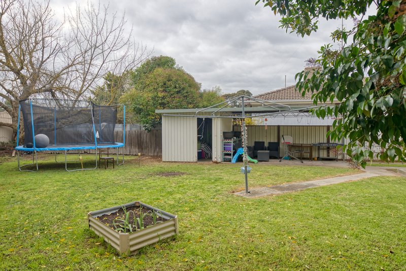 Photo - 66 Sinclair Crescent, Seymour VIC 3660 - Image 3