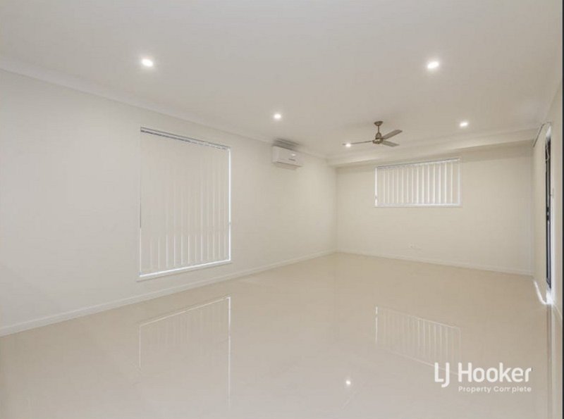 Photo - 66 Skyblue Circuit, Yarrabilba QLD 4207 - Image 4