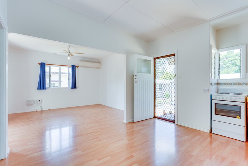 Photo - 66 Smiths Road, Goodna QLD 4300 - Image 4