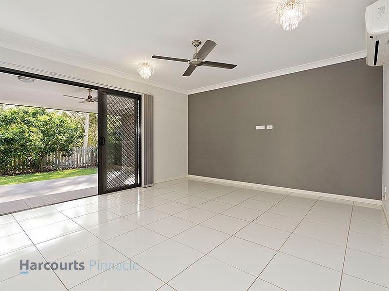 Photo - 66 Somerset Dr , Carseldine QLD 4034 - Image 3