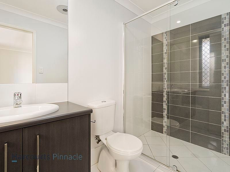 Photo - 66 Somerset Dr , Carseldine QLD 4034 - Image 6