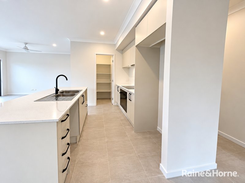 Photo - 66 Summerstone Boulevard, Morayfield QLD 4506 - Image 8