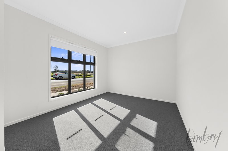 Photo - 66 Templemore Road, Beveridge VIC 3753 - Image 8