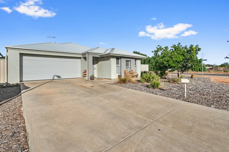 Photo - 66 Thomas Street, New Town SA 5554 - Image 2