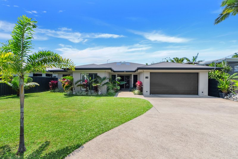 66 Veivers Road, Palm Cove QLD 4879