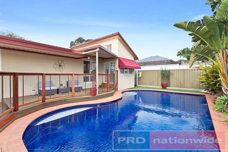 Photo - 66 Victor Avenue, Picnic Point NSW 2213 - Image 9