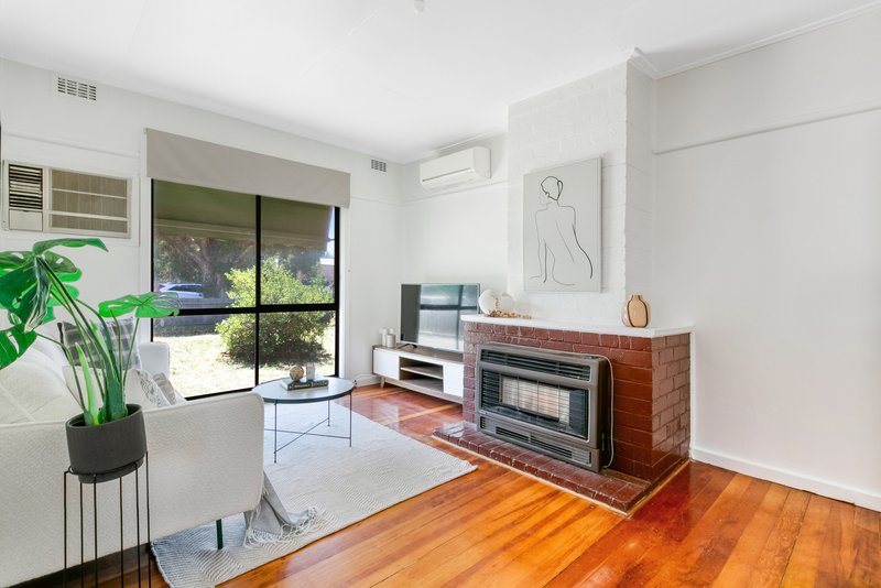 Photo - 66 Whitelaw Street, Reservoir VIC 3073 - Image 3