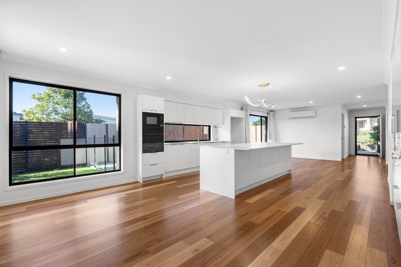 Photo - 66 Williams Street, Wakerley QLD 4154 - Image 3