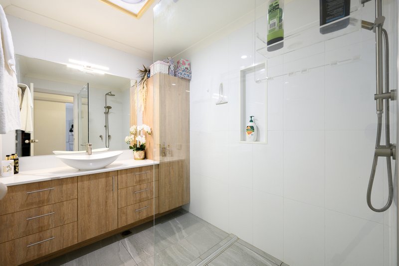 Photo - 66/100 Morala Avenue, Runaway Bay QLD 4216 - Image 10