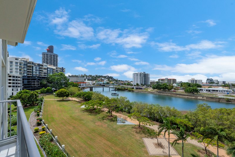 Photo - 66/11-17 Stanley Street, Townsville City QLD 4810 - Image 9