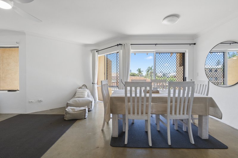 Photo - 6/62 Petrel Avenue, Mermaid Beach QLD 4218 - Image 3