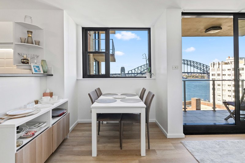Photo - 66/21 East Crescent Street, Mcmahons Point NSW 2060 - Image 3