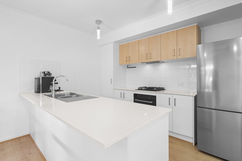 Photo - 66/21 Lorisch Way, Rochedale QLD 4123 - Image 4