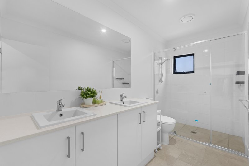 Photo - 66/21 Lorisch Way, Rochedale QLD 4123 - Image 11