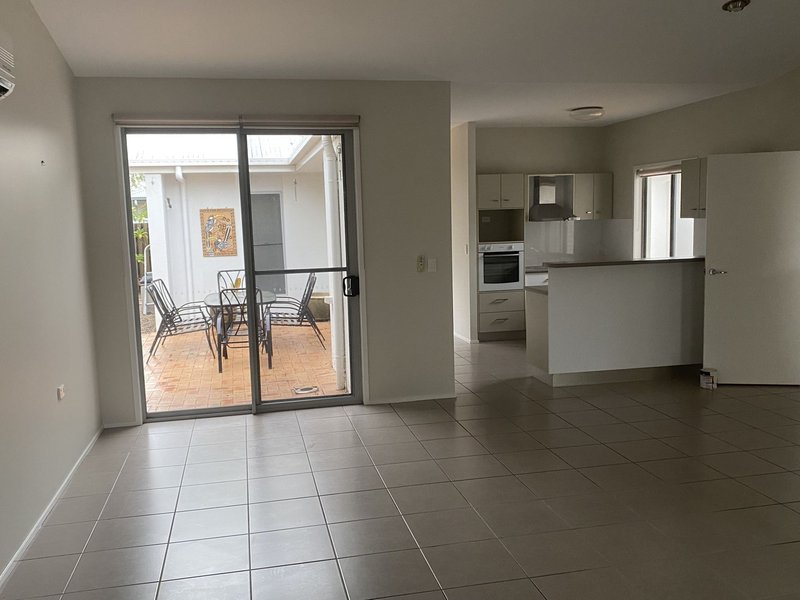 Photo - 66/239 Kawana Way, Parrearra QLD 4575 - Image 8