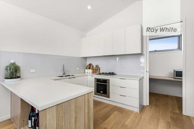 Photo - 6/63 Crown Street, Flemington VIC 3031 - Image 8
