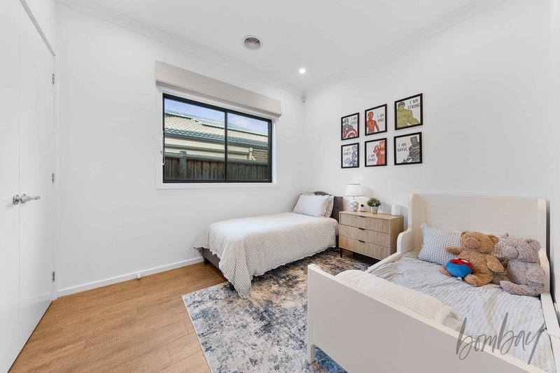 Photo - 665 Grand Boulevard, Mickleham VIC 3064 - Image 8