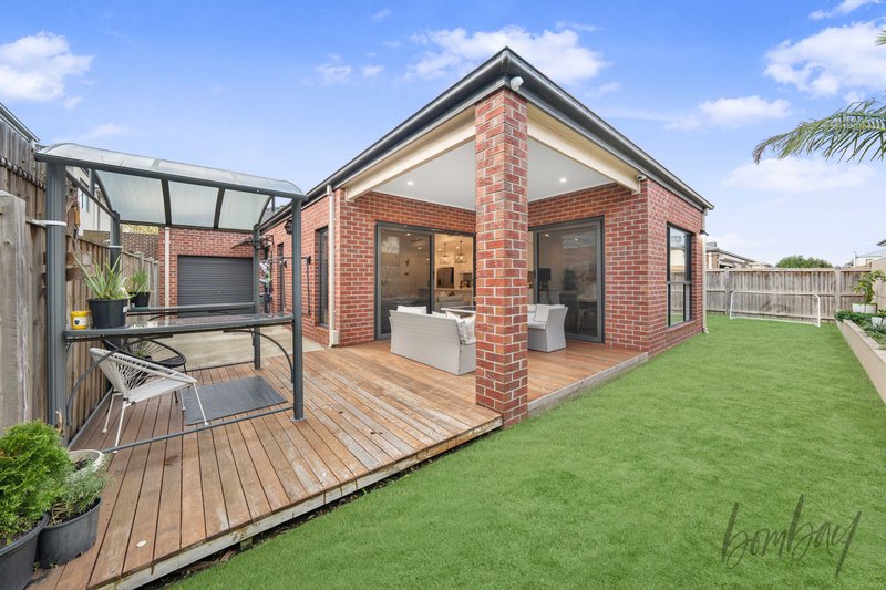 Photo - 665 Grand Boulevard, Mickleham VIC 3064 - Image 19