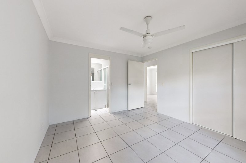 Photo - 6/66 Stay Place, Carseldine QLD 4034 - Image 11