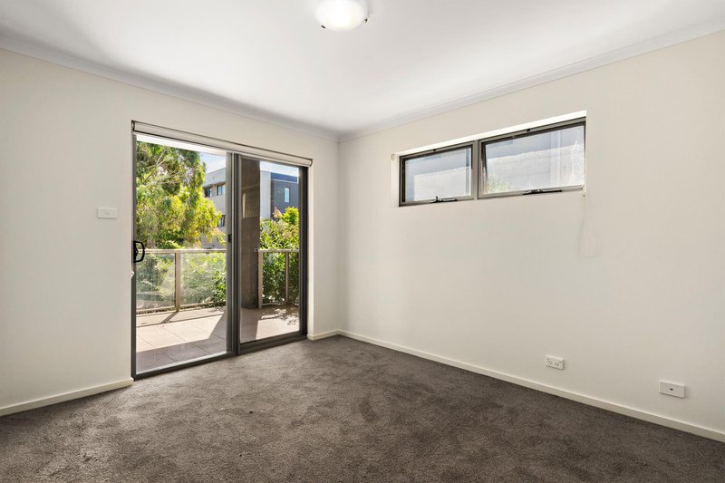 Photo - 66/75 Elizabeth Jolley Crescent, Franklin ACT 2913 - Image 5