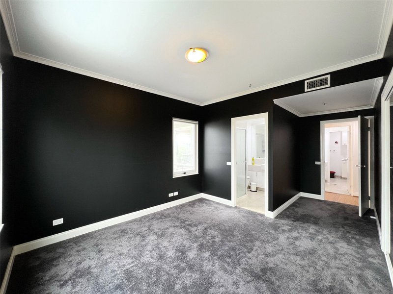 Photo - 66/8 Wells Street, Southbank VIC 3006 - Image 11