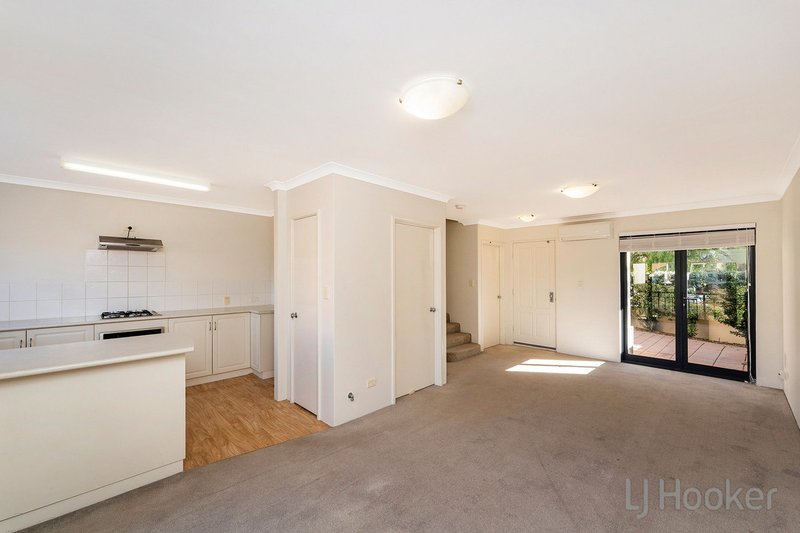 Photo - 6/69 Westview Parade, Wannanup WA 6210 - Image 13