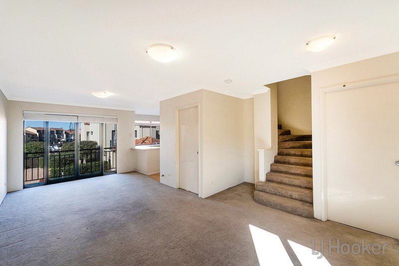 Photo - 6/69 Westview Parade, Wannanup WA 6210 - Image 14