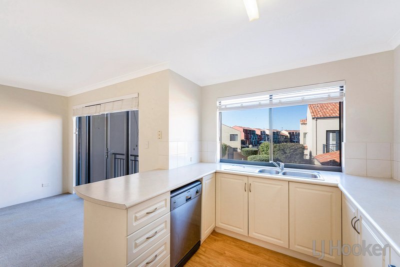 Photo - 6/69 Westview Parade, Wannanup WA 6210 - Image 17