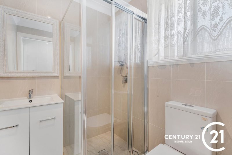 Photo - 66a Cherokee Avenue, Greenfield Park NSW 2176 - Image 5