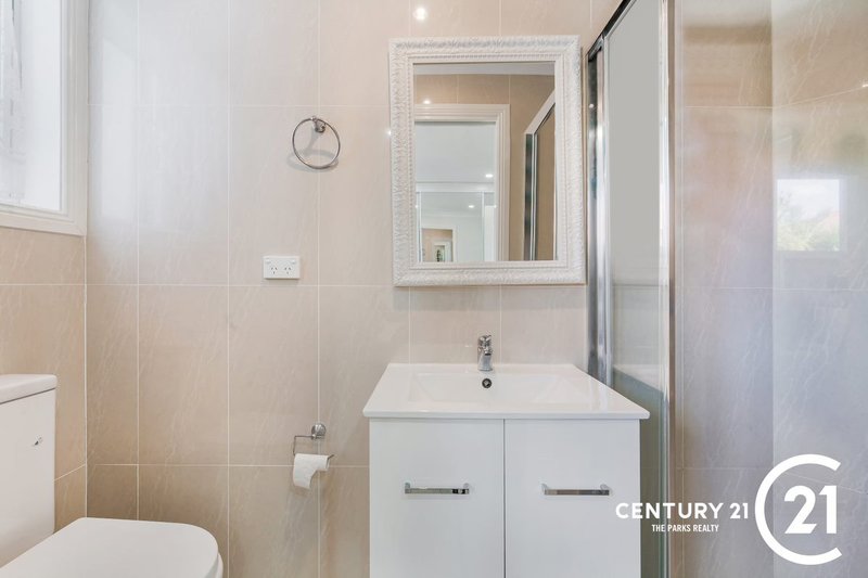 Photo - 66a Cherokee Avenue, Greenfield Park NSW 2176 - Image 7