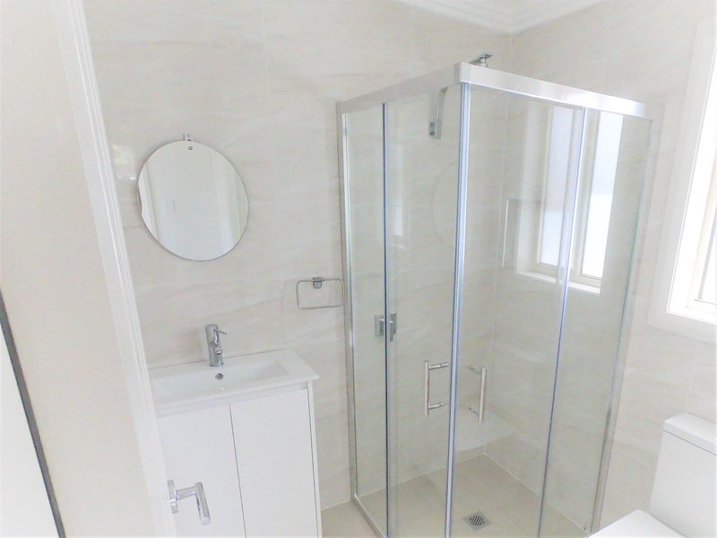 Photo - 66A Kingfisher Avenue, Bossley Park NSW 2176 - Image 5