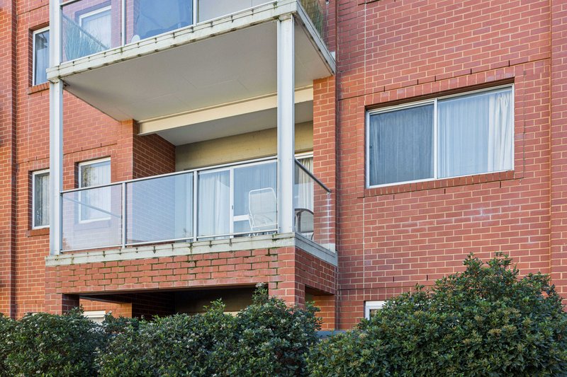 Photo - 6/7-11 Euston Walk, Mawson Lakes SA 5095 - Image 3