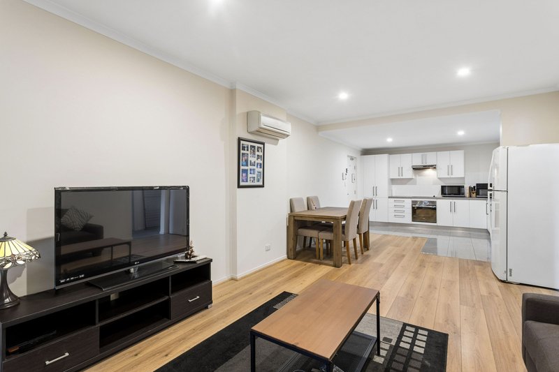 Photo - 6/7-11 Euston Walk, Mawson Lakes SA 5095 - Image 9