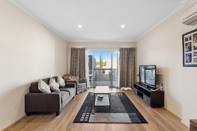 Photo - 6/7-11 Euston Walk, Mawson Lakes SA 5095 - Image 11